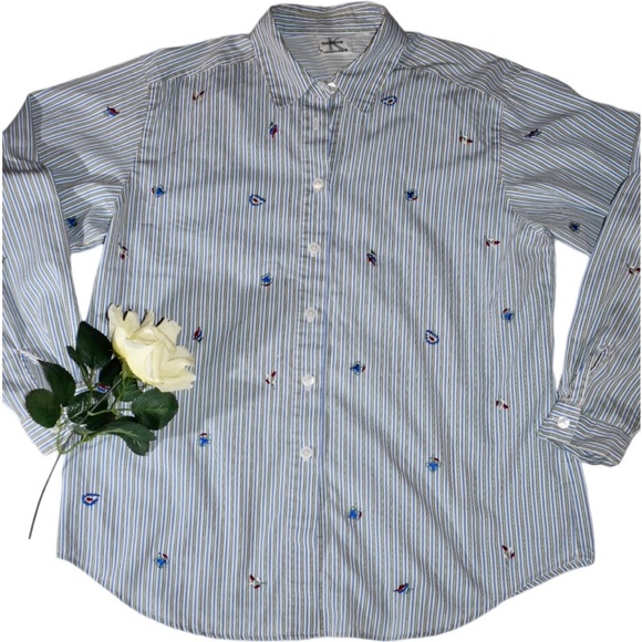 Ladies Stephanie K pinstripe embroidered long sleeve button down shirt fall nice - Picture 3 of 10